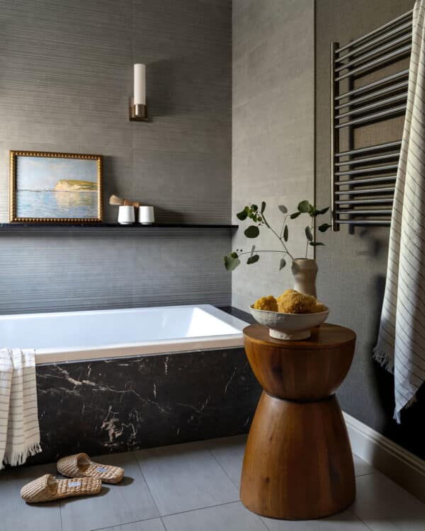 Moody Marble Tub Textured Wall Tiles